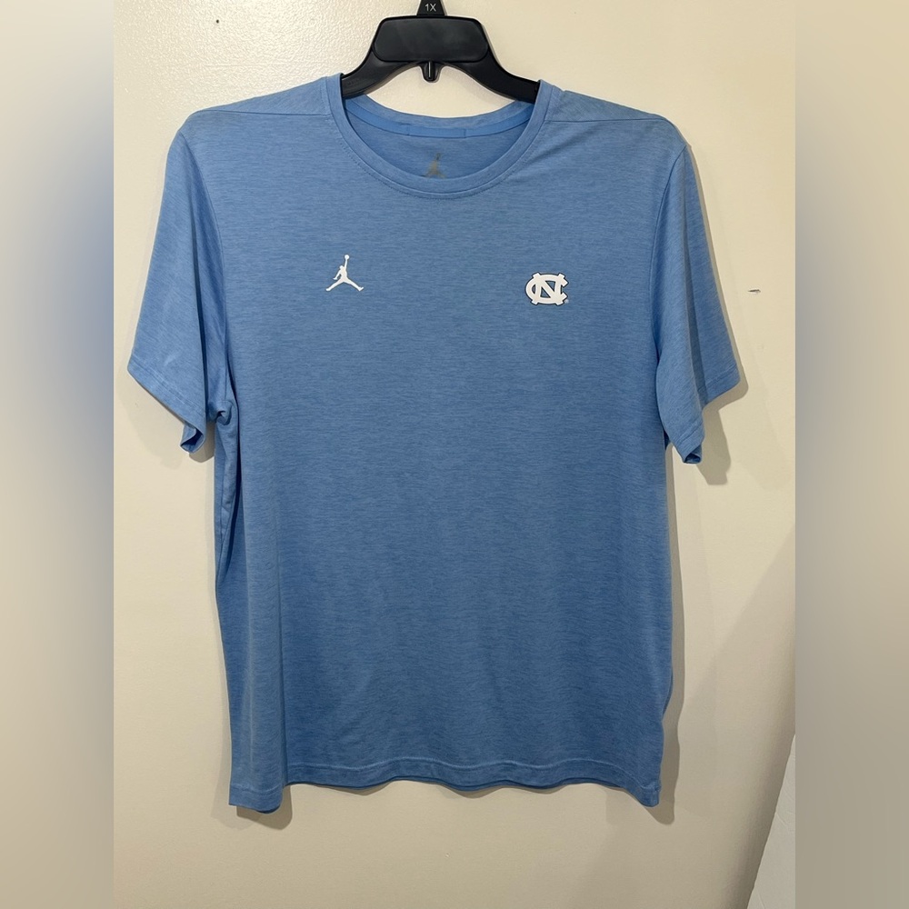 JORDAN UNC Tarheels Blue Short Sleeve Shirt XL